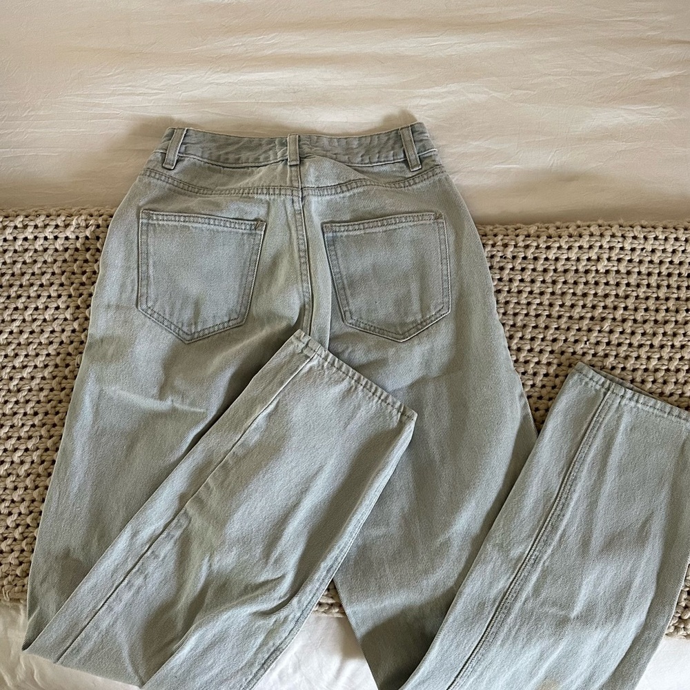 Light Wash Jeans